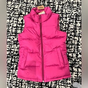 NWT lands end vest. Size 6x or 7.  Rich pink.  Never worn.